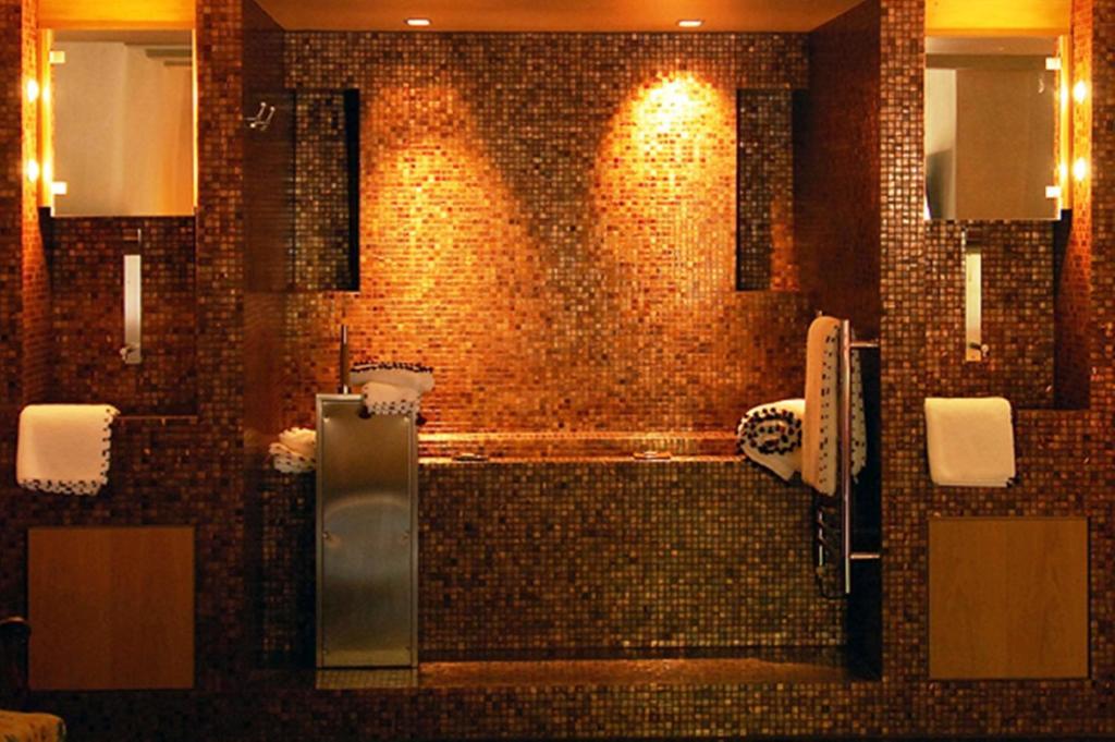 Chateau Le Rosey Hotel Nyon Room photo