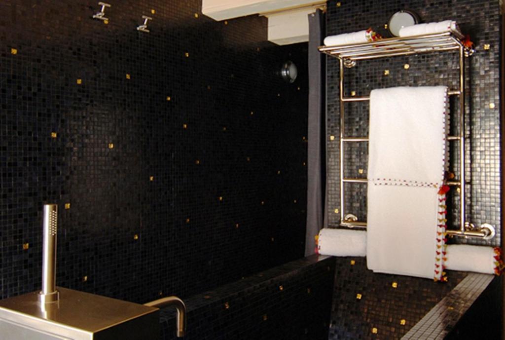 Chateau Le Rosey Hotel Nyon Room photo